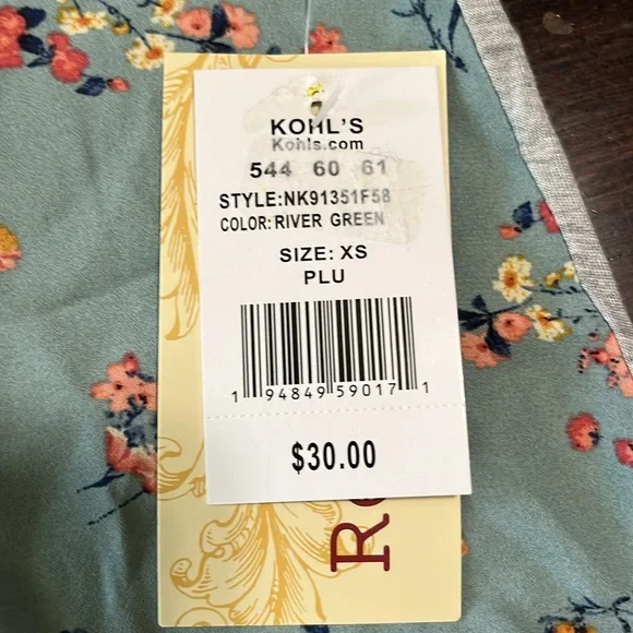 Rewind brand new gray and blue floral Tshirt - Picture 7 of 7